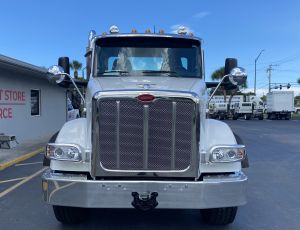 2025 Peterbilt 567