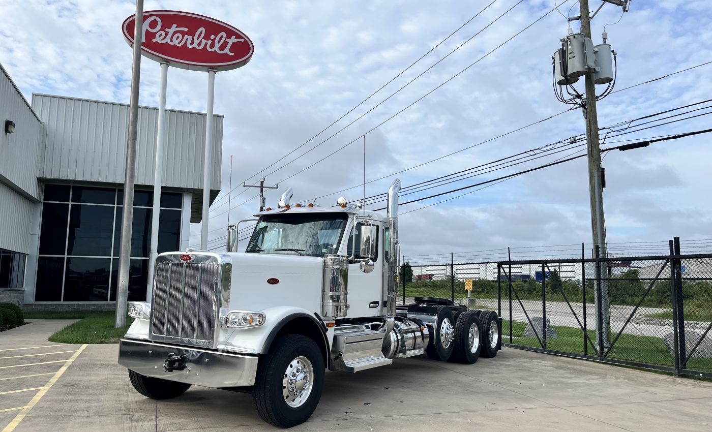 2025 Peterbilt 589