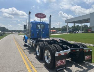 2025 Peterbilt 589