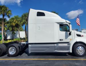 2022 Peterbilt 579