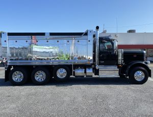 2025 Peterbilt 589