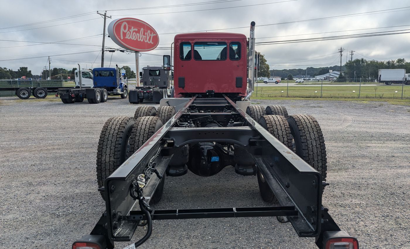 2024 Peterbilt 548