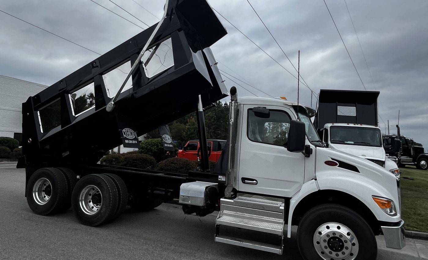 2025 Peterbilt 548