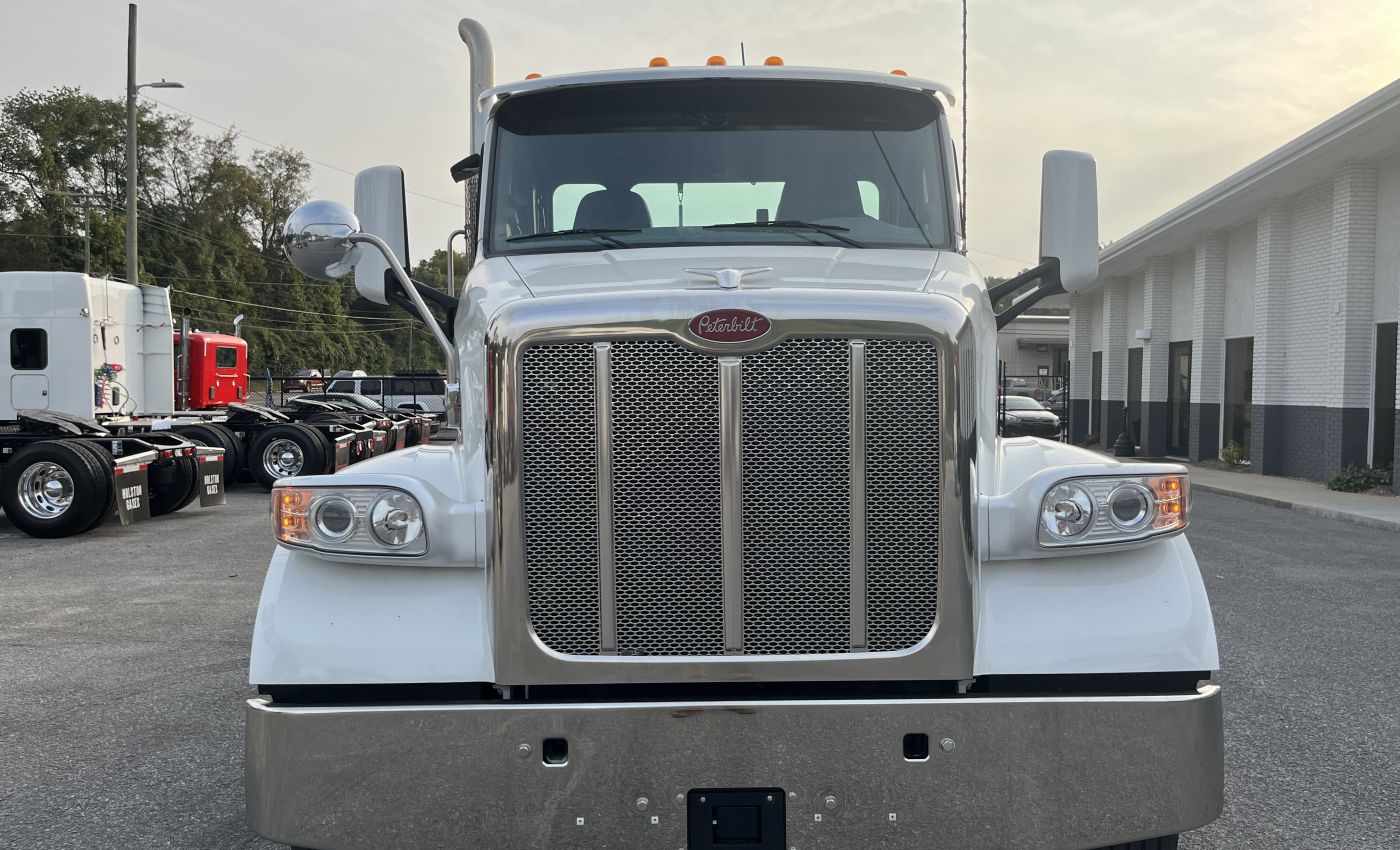 2021 Peterbilt 567