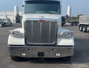 2022 Peterbilt 567