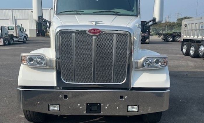 2022 Peterbilt 567