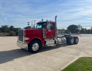 2025 Peterbilt 589