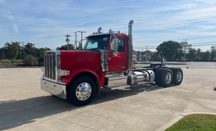 2025 Peterbilt 589