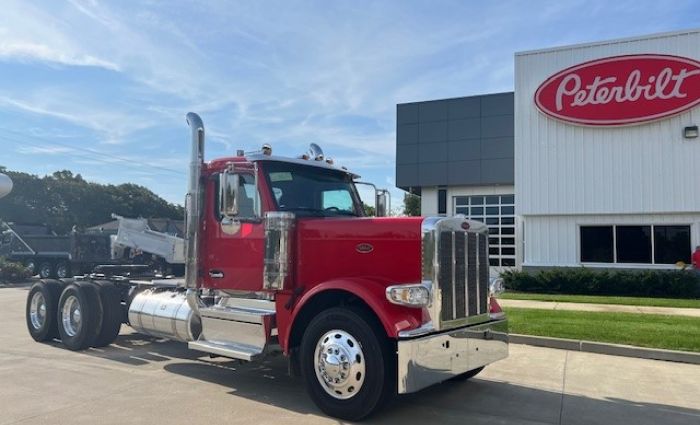 2025 Peterbilt 589