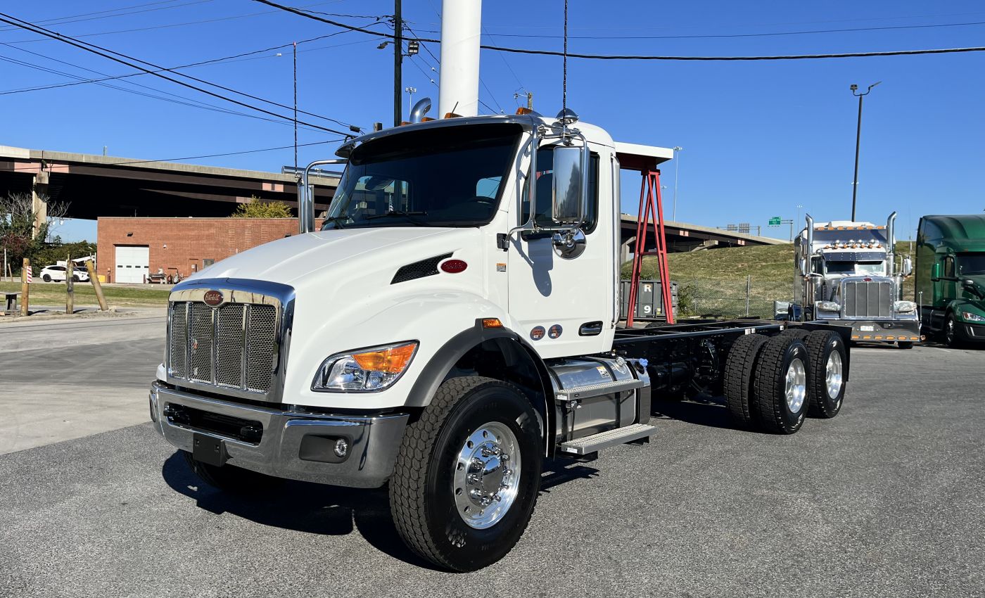 2025 Peterbilt 548