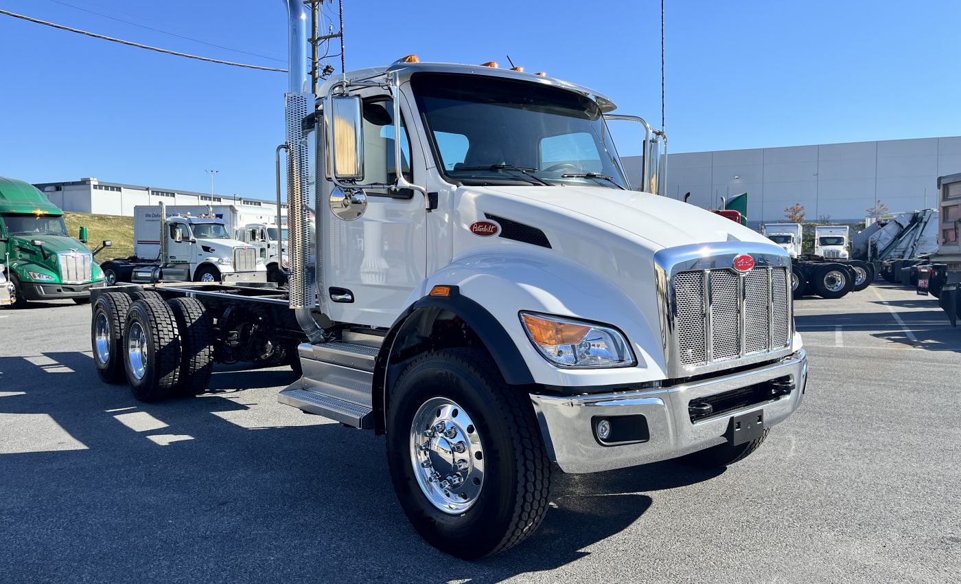 2025 Peterbilt 548